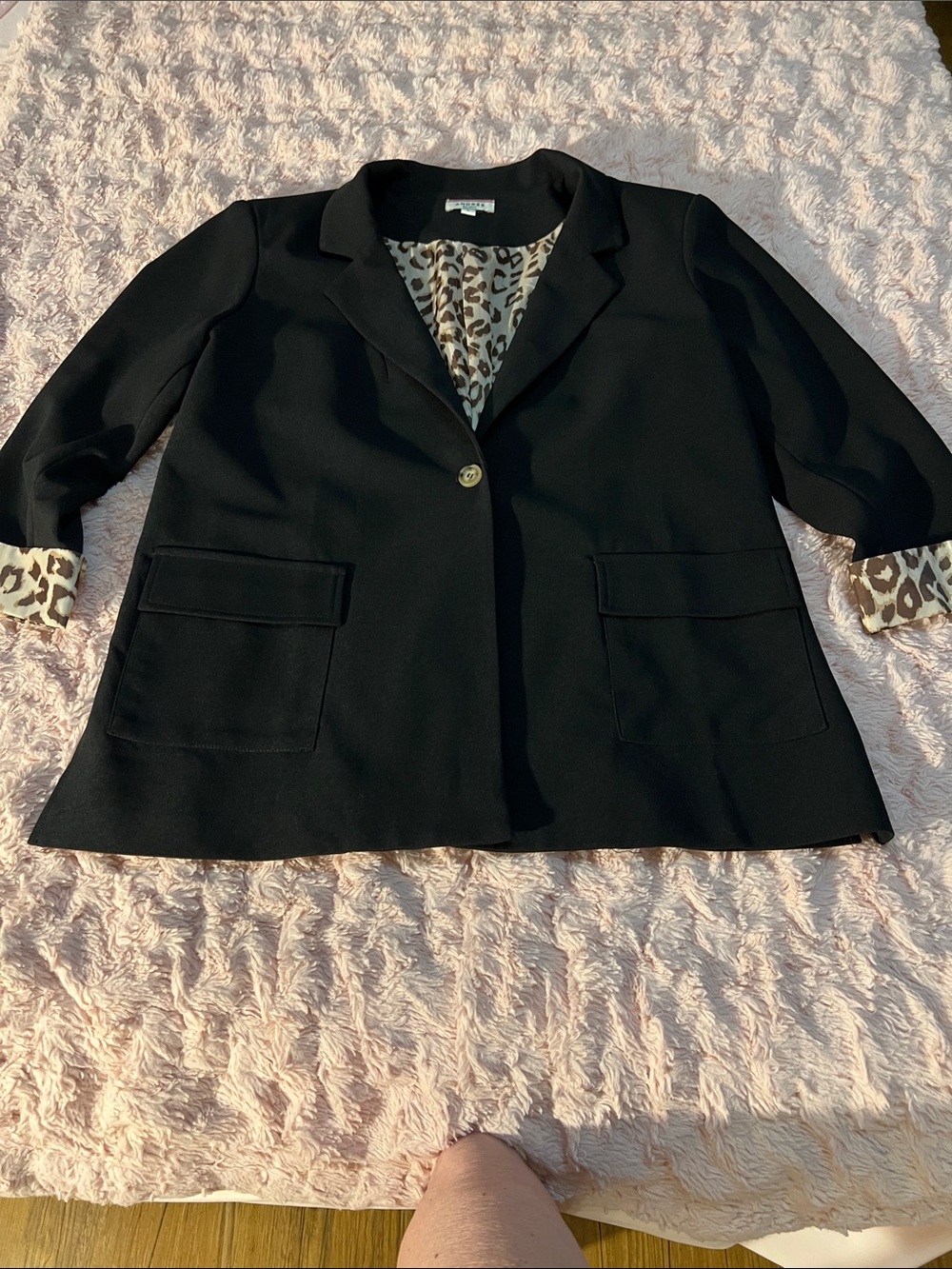 Andree Black Blazer with Leopard-Print Lining Like New Never Worn - Picture 7 of 8